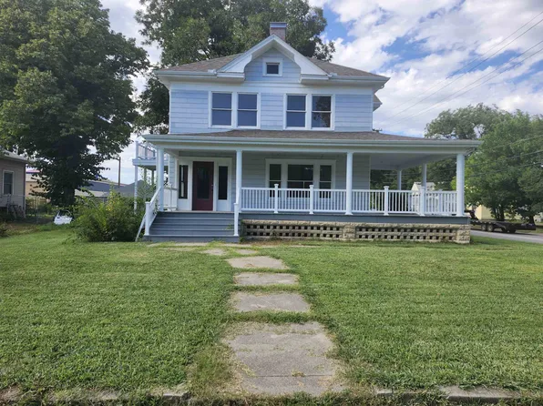 520 E 10th Ave, Winfield, KS 67156