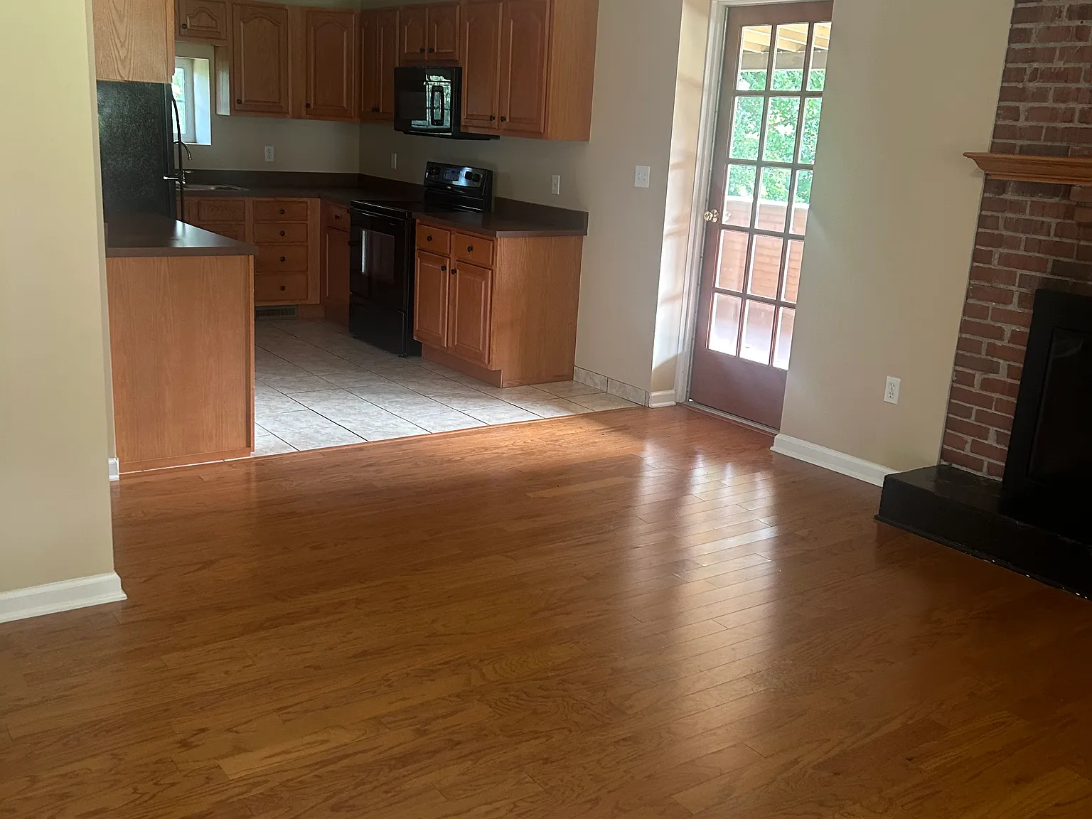 2 bed, $1,400 — Photo 4