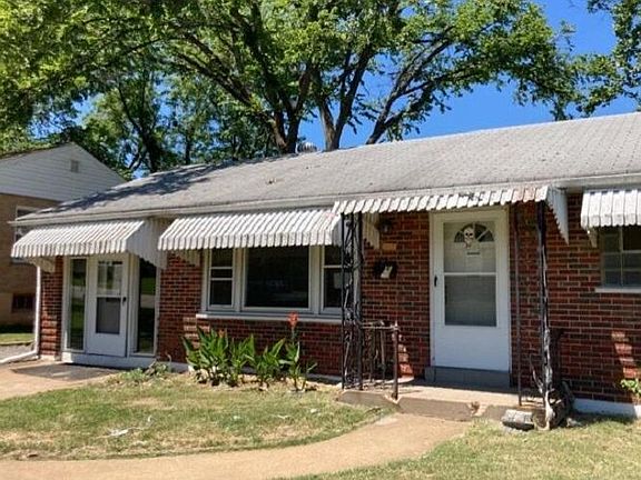2nd image of 121 Hackberry Dr