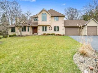 10101 Tybow Trl, Roscoe, IL