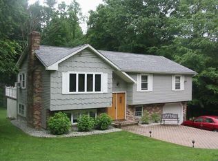 11 Sherry Dr, East Hampton, CT 06424