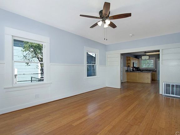 4th image of 811 S Victoria Ave