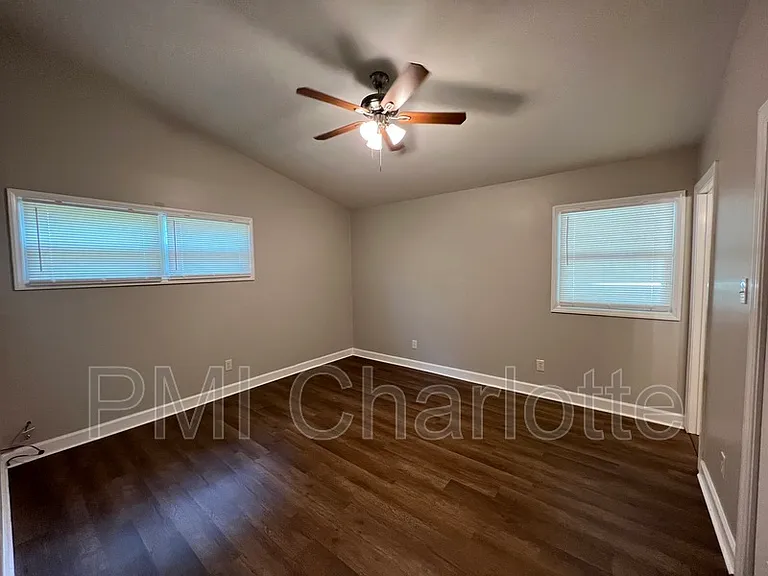 1100 Vickery Dr — Photo 11