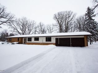 911 Oakland Park Rd, Thief River Falls, MN 56701