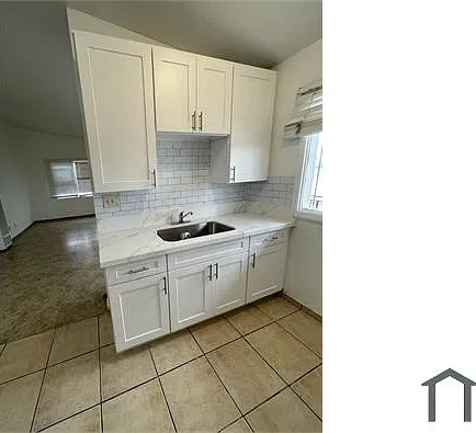 2 bed, 1000 sqft, $2,200 — Photo 2