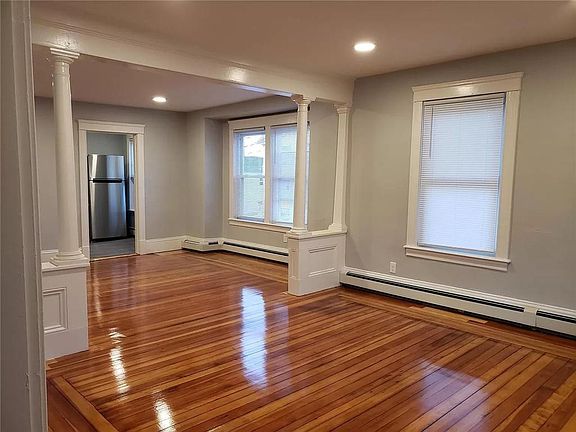 5th image of 313-315 New York Ave