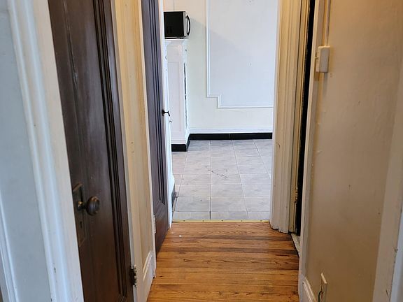 3rd image of 2000 Mars Ave APT 6