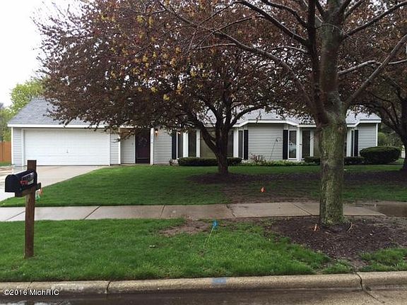 2nd image of 2651 Heathcliff St SE