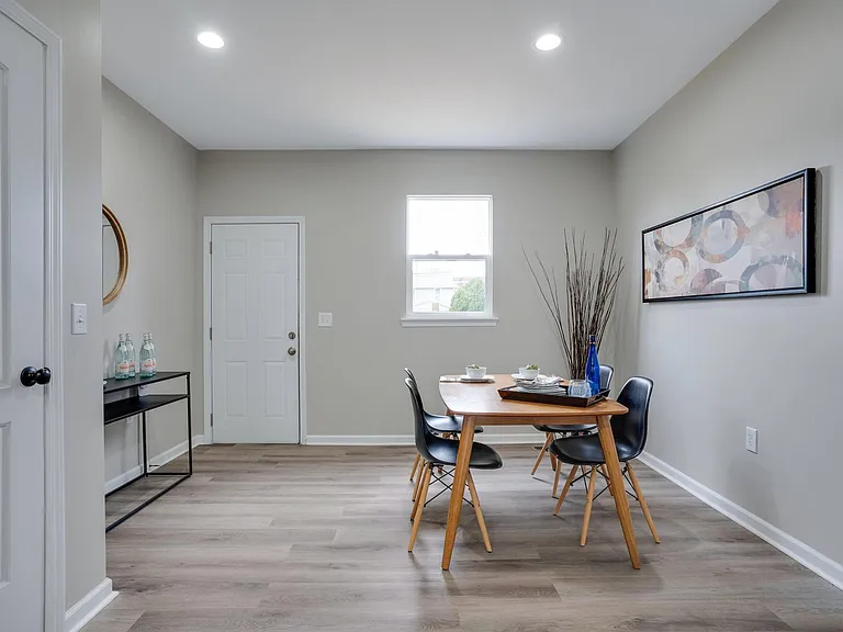 293 W Park Ave — Photo 11