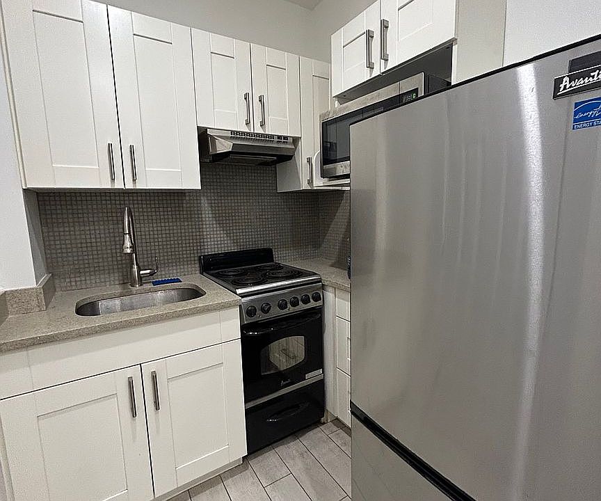1st image of 404 W 46th St APT 1C
