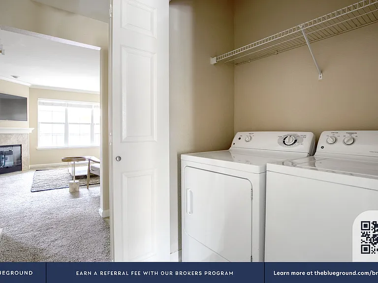 Washer/Dryer in Apartment