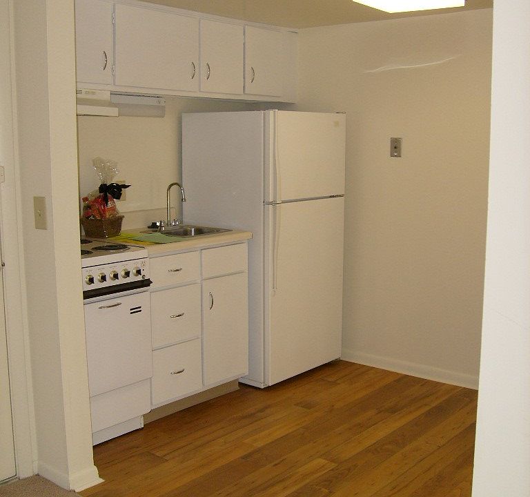 2nd image of 12137-79 Midpines Dr