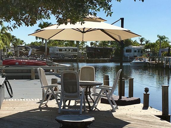 16' x 32' dock on the lake
