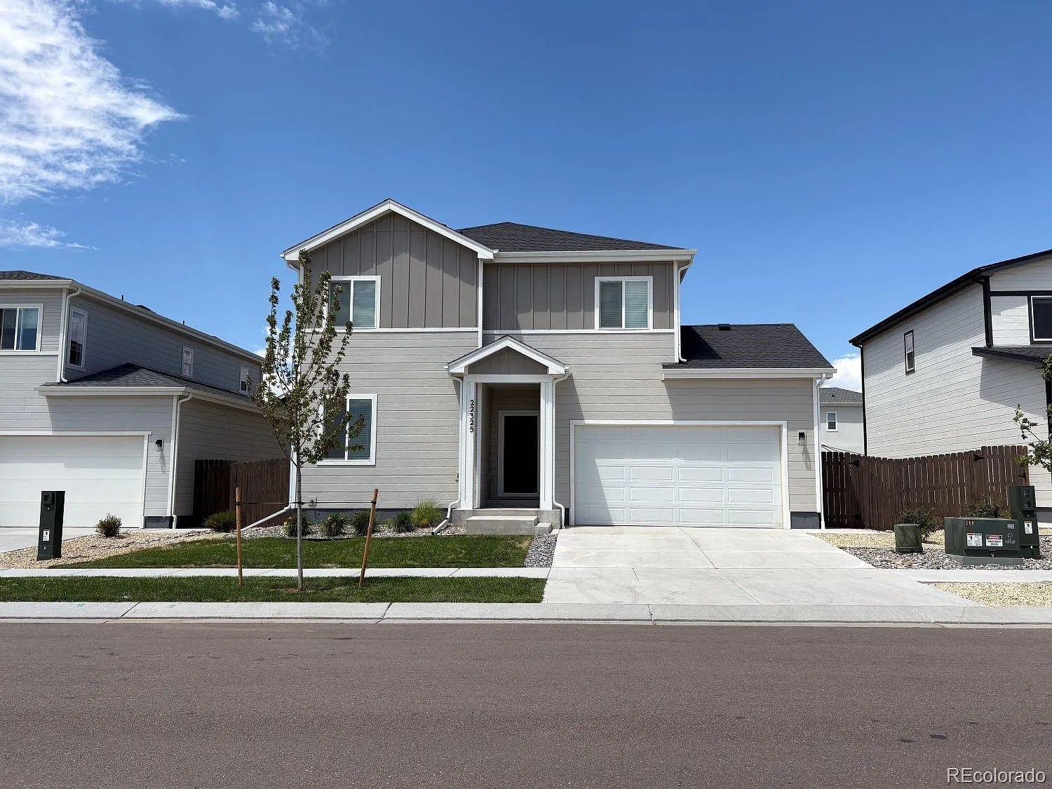 4 bed, 2.5 bath, 2203 sqft, $2,485 — Photo 1