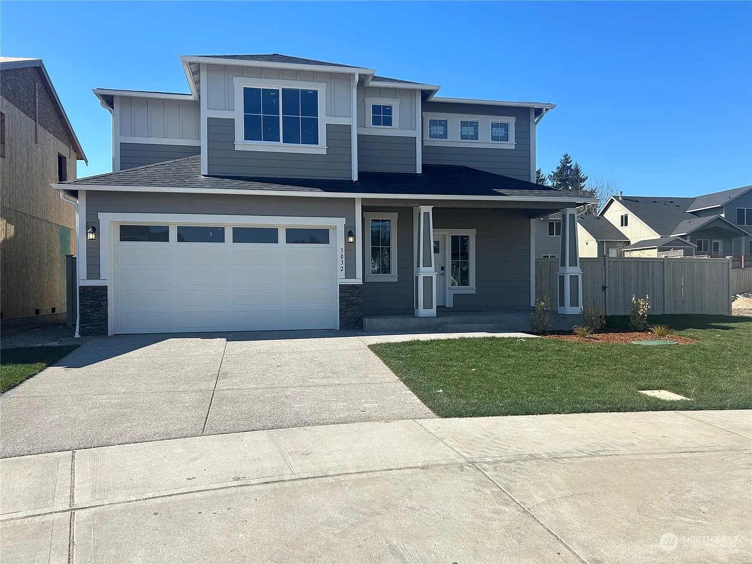 9122 Carlos Way NE photo 1