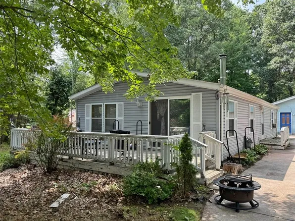 3140 Lake Of The Pines Dr, Lake, MI 48632