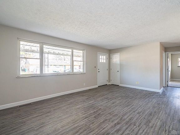 2nd image of 808 Butternut Dr