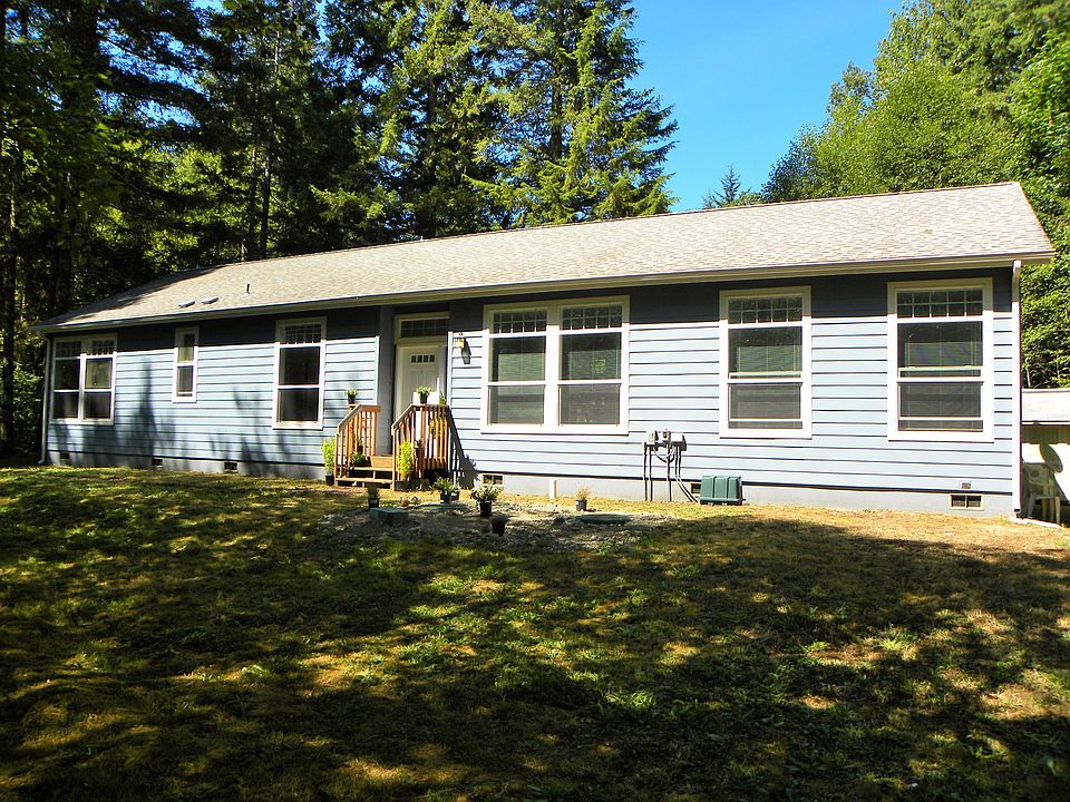 1st image of 700 NE Snowcap Dr