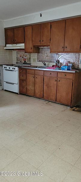 5th image of 119 Danforth Avenue