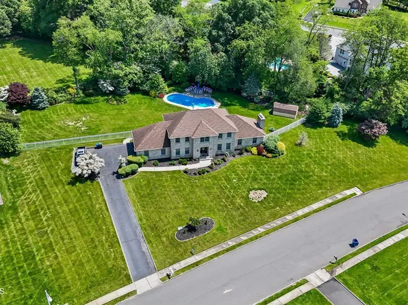 21 Windswept Lane, Freehold, NJ 07728