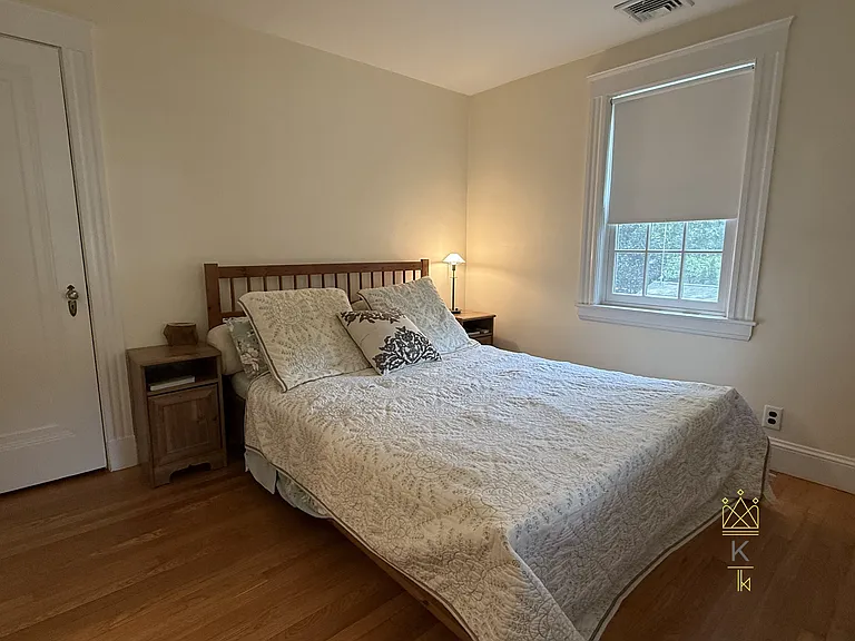 24 Beverly Rd — Photo 21