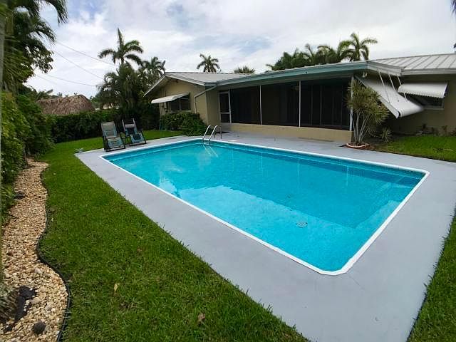 2nd image of 1284 SW 9th St #0