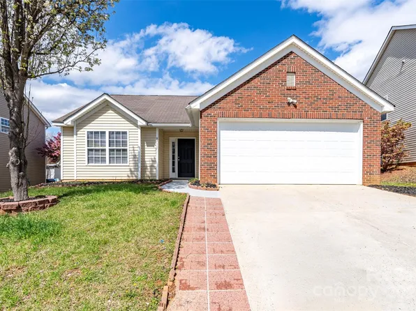 8711 Green Ivy Ln, Charlotte, NC 28217