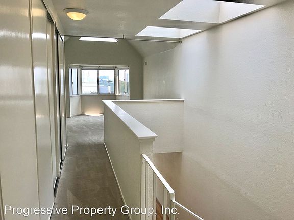 4th image of 1247 Broderick St