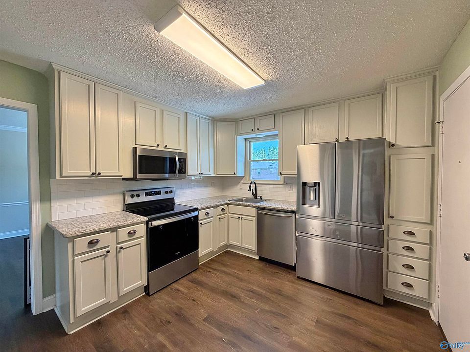 1st image of 1208 Willowbrook Dr SE APT C