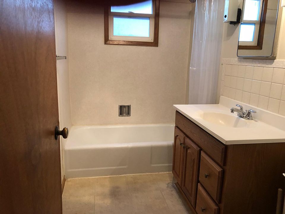 2nd image of 1418 W 10th Ave #4