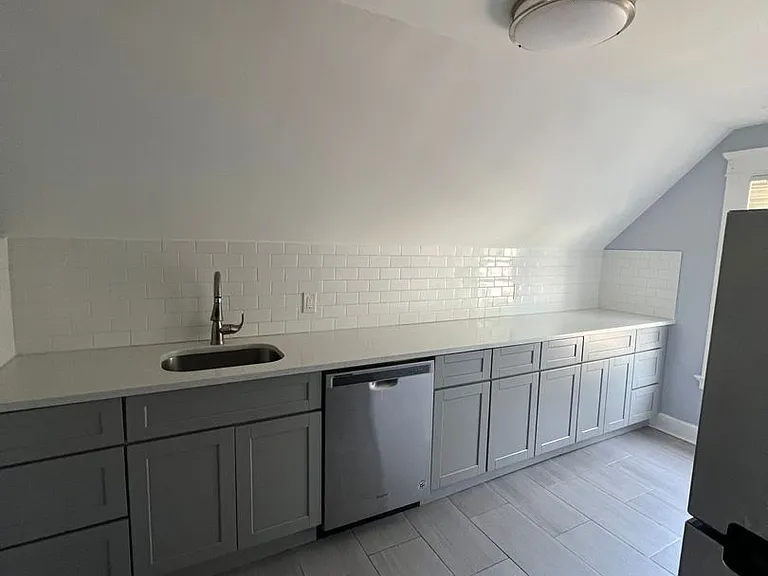 159 Grafton — Photo 9