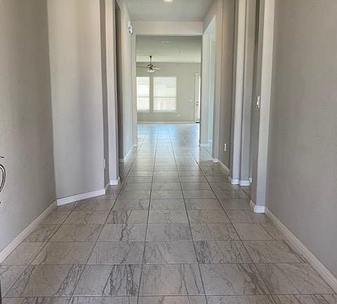 5th image of 922 Kingston Pl