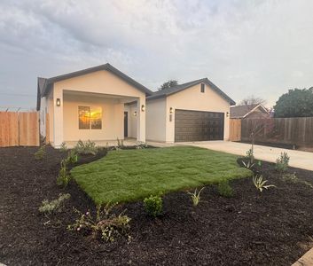 502 9th St, Orange Cove, CA, 93646