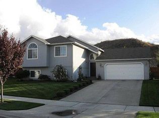 18126 E 12th Ave, Greenacres, WA 99016