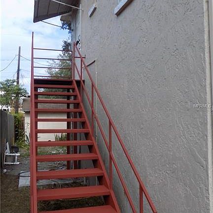 2nd image of 301 Avenue B SE APT 3