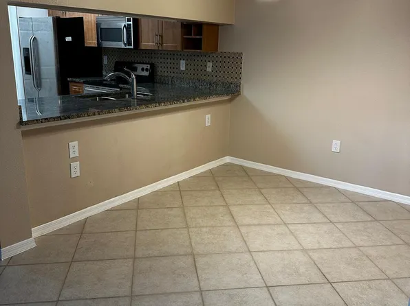 6511 Emerald Dunes Dr APT 206, West Palm Beach, FL 33411