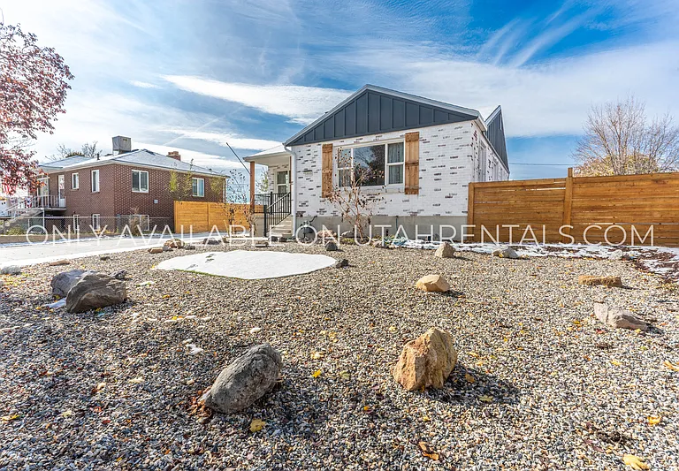 5866 S 129 W #DOWNSTAIRS — Photo 3