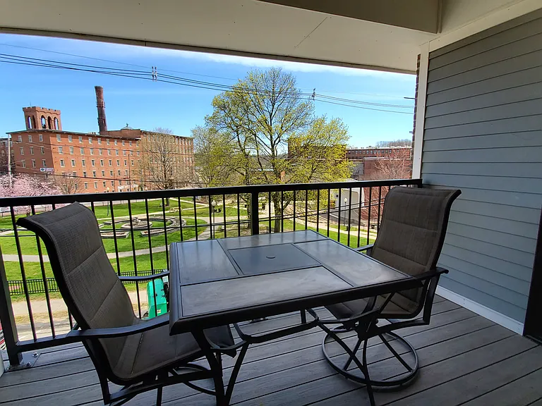 Foster's Place — Photo 16