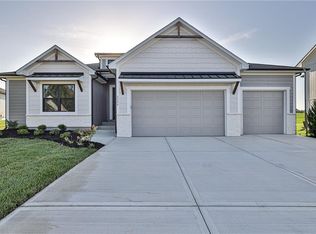 14014 Crawford Creek Cir, Lake Lotawana, MO 64086