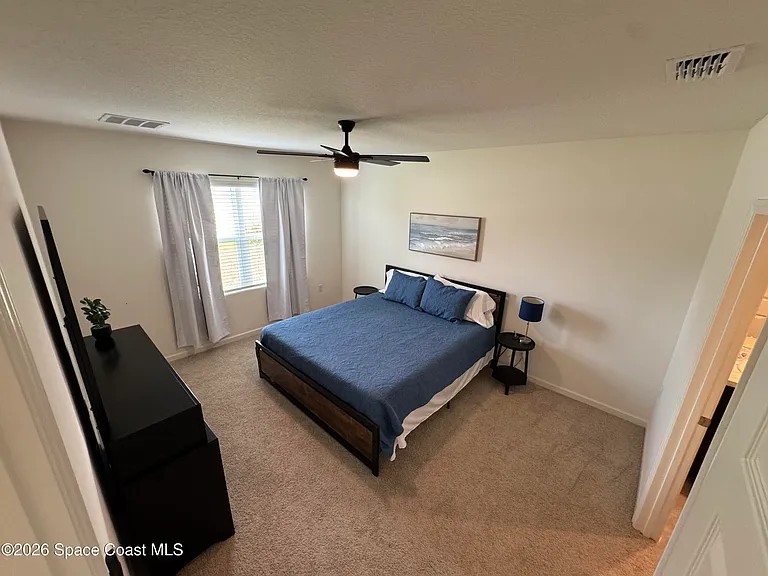 1349 Ashford Ave NE — Photo 6