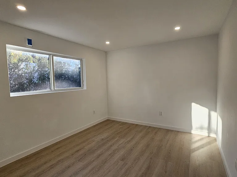 5700 SW 60th St #3 — Photo 4
