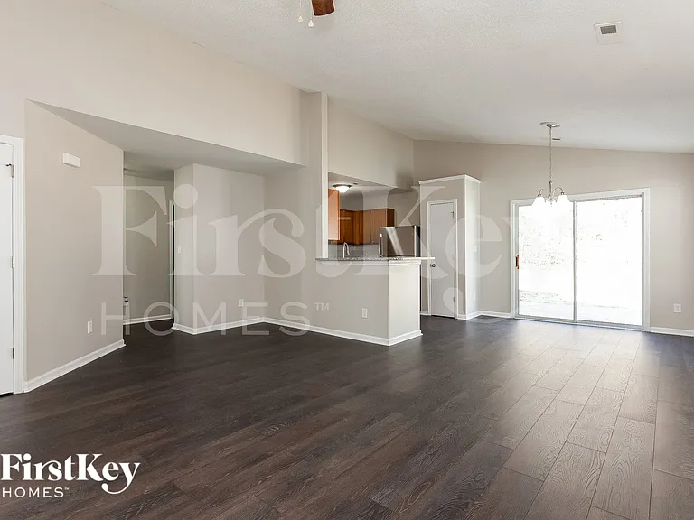 12023 Stewarts Crossing Dr — Photo 5