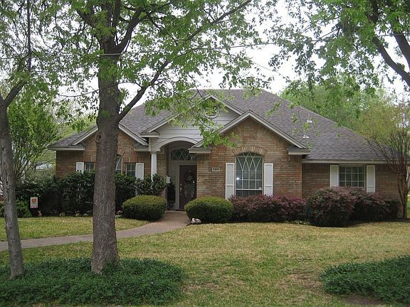 Tree lined street view