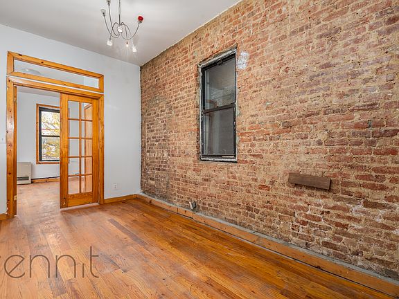 5th image of 420 Melrose St APT 2L