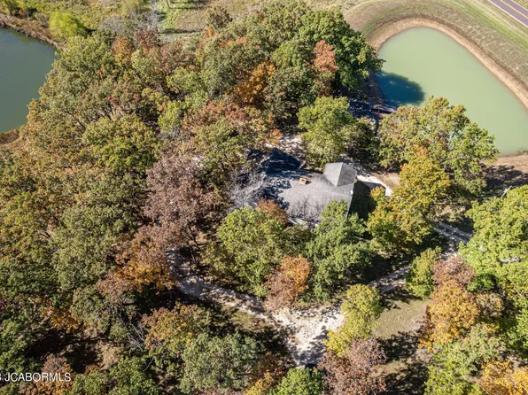 8713 Tanner Bridge Rd, Jefferson City, MO 65101