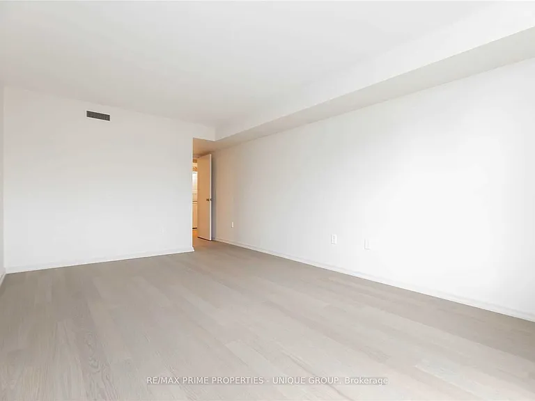 80 Front St E #715 — Photo 18