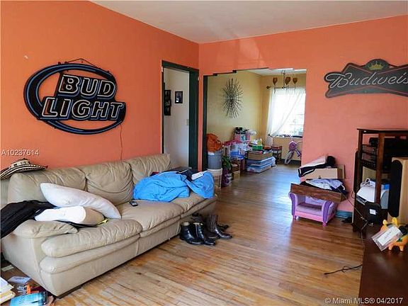 4th image of 637 NE 92nd St APT 11C