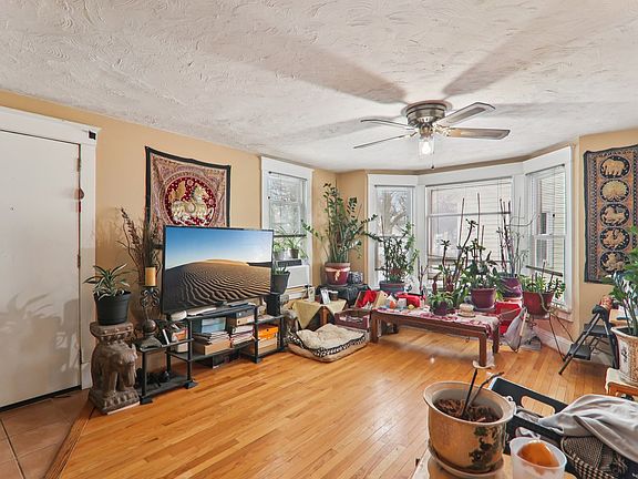 4th image of 262 S Weston Ave