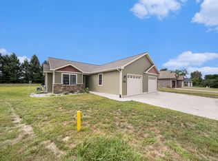 784 Meadows Ct, Grass Lake, MI