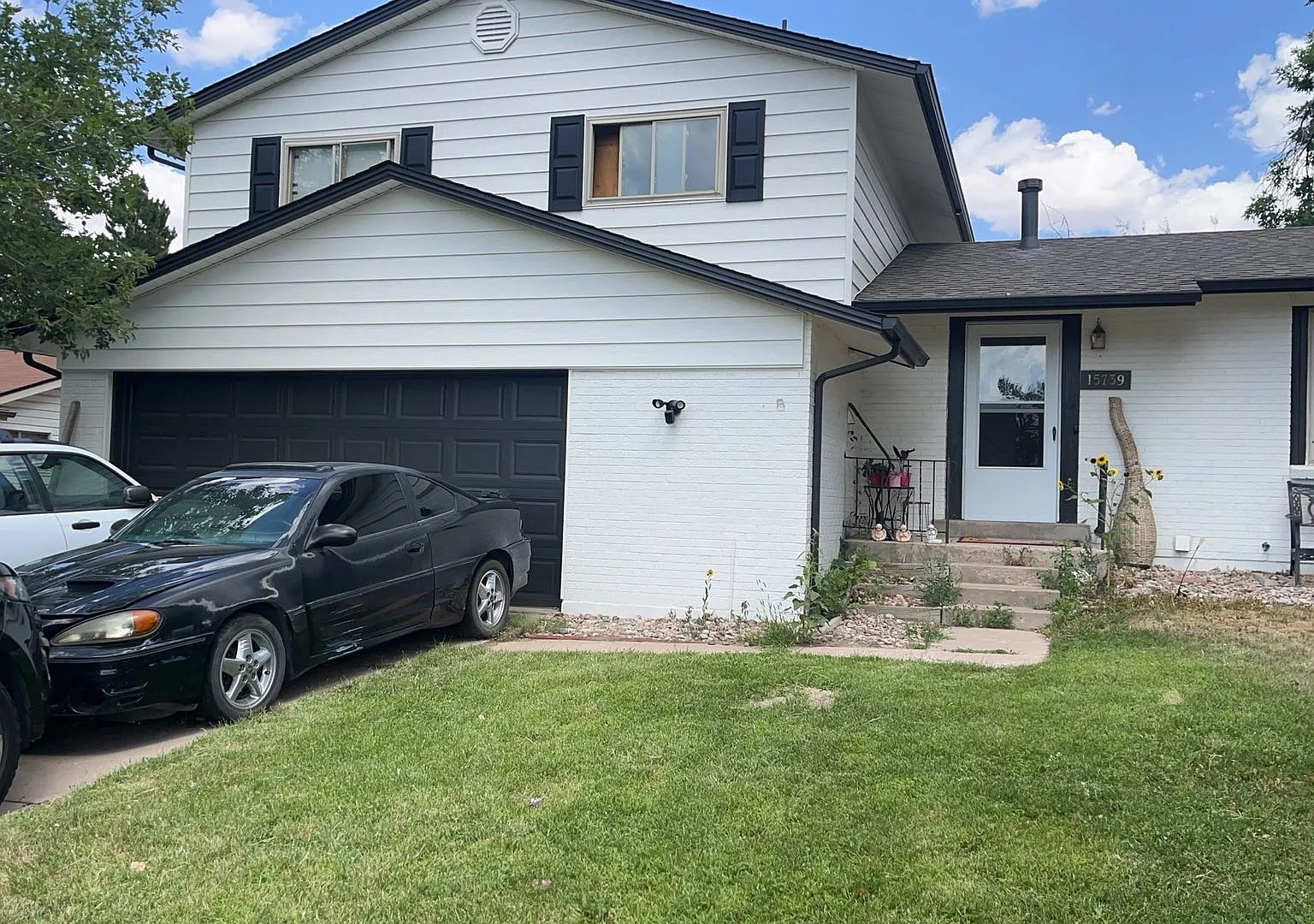 Spacious 3 bed 2.5 Bath large yard in Aurora! — Photo 1